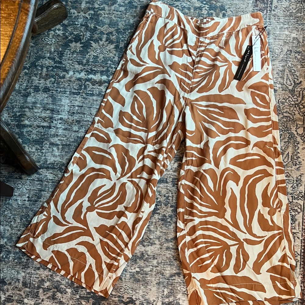 Nicole Miller Tan/Rust and Cream Patterned Ankle Pants